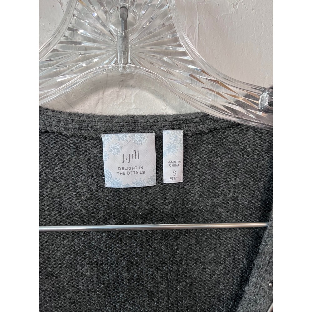 J Jill Charcoal Gray Snowflake Beaded V Neck Petite Sweater Size S - Picture 3 of 5